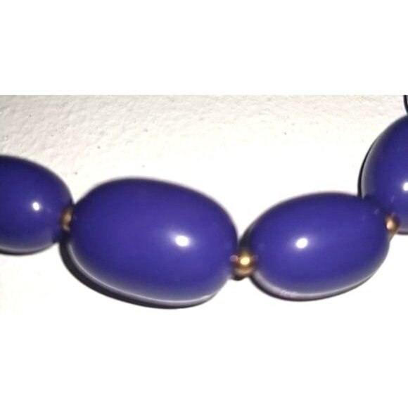 Vintage Purple Beaded Necklace with Clasp Eighties Costume Jewelry - Picture 6 of 10